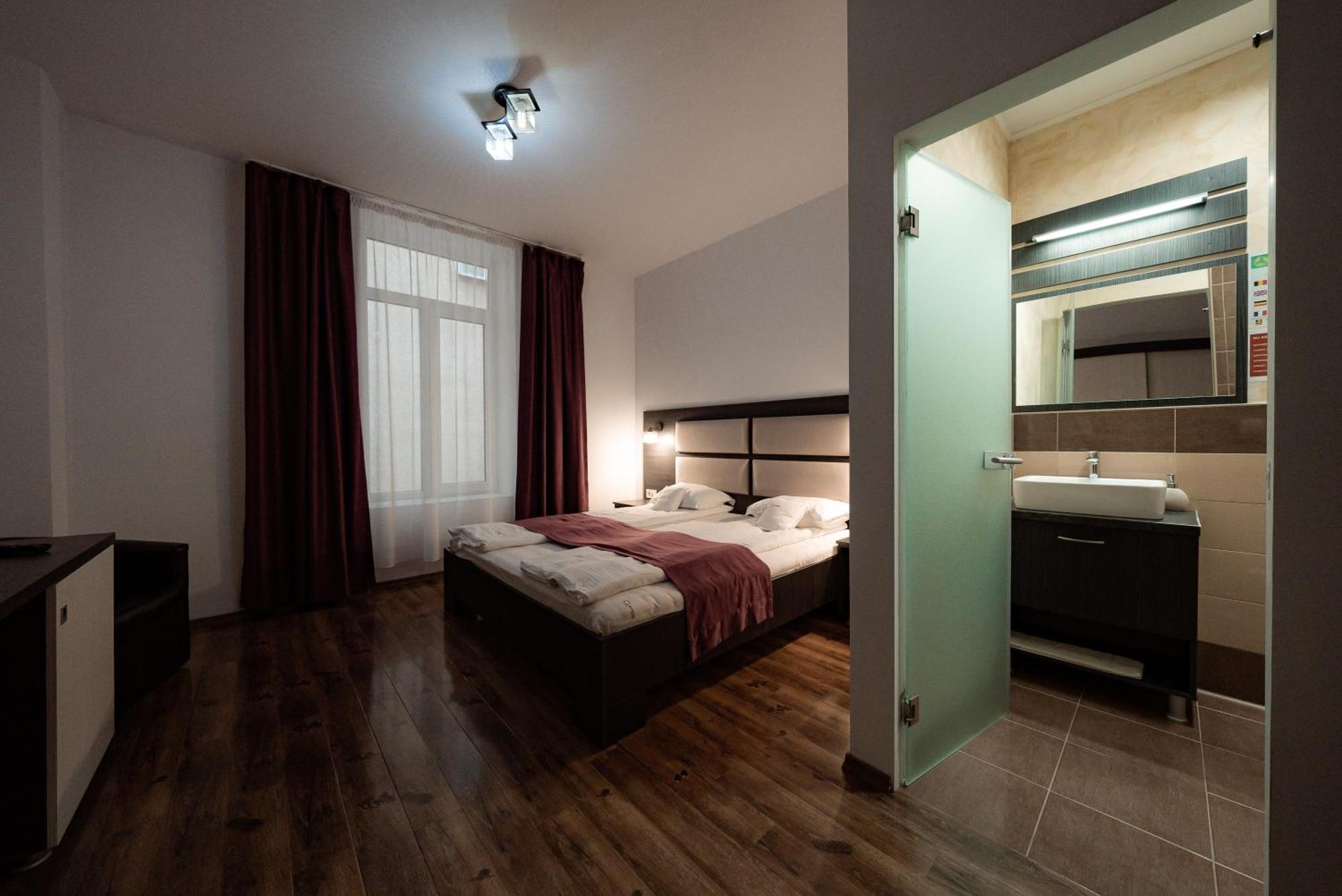 Quantum House Hotel Vatra Dornei Luaran gambar